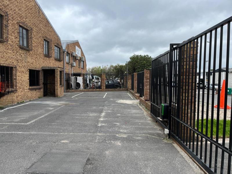 To Let Commercial Property for Rent in Montague Gardens Western Cape